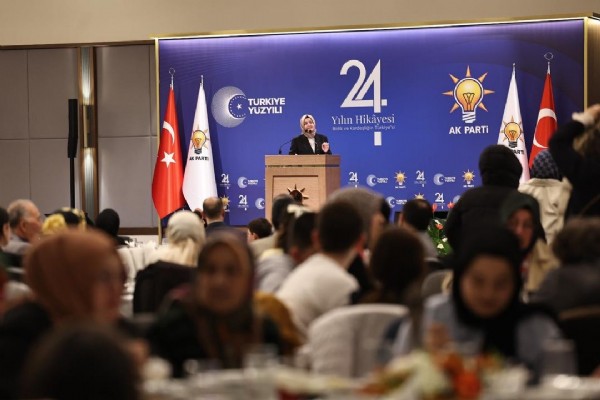 Fatma Betül Sayan Kaya: 'Çocuklar Bugün Çalışıp Yarın Unutacağımız Bir Mesele Değildir'